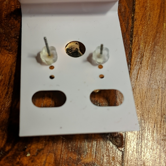 Hello Kitty earrings - Picture 2 of 2